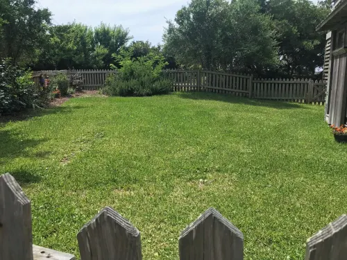 Avon Village~Waterfront~Quiet Private~2King Suites~Dogs~ Few May Dates Open.