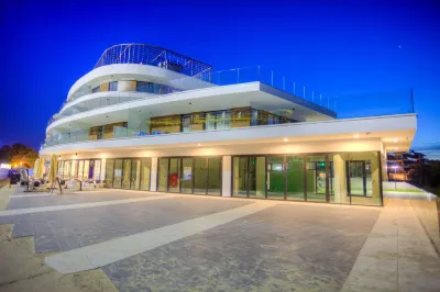 발틱 파크 몰로 아파트먼트 바이 즈드로조와  호텔