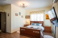 Beachfront 3 BDR Villa With Pool Hotels near Dhekelia Bay