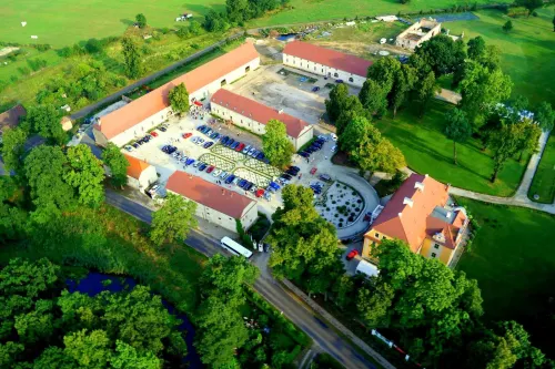 Pałac Wiechlice - Hotel, Restaurant, Spa Hotels in Zagan