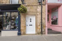 Host & Stay - Yule House