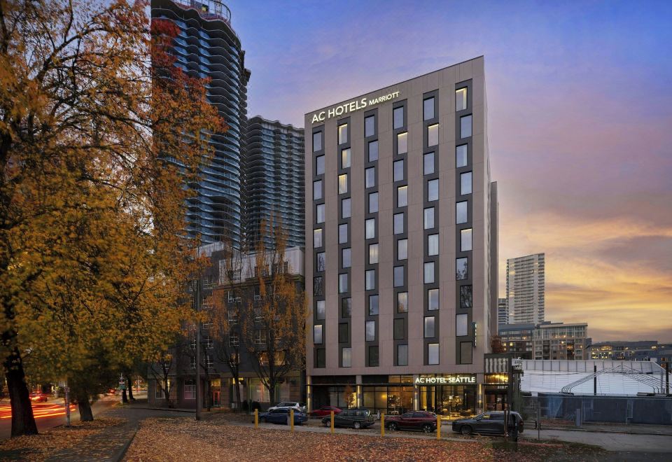 1. AC 호텔 바이..