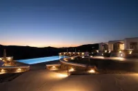 Thronos Suites - Rooftop Pools