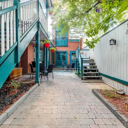 North House - Two Bedroom Escape in the Heart of Old Quebec