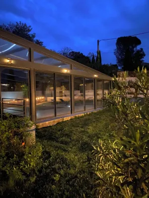 O Bain Soleil Hotels in Pierrelatte