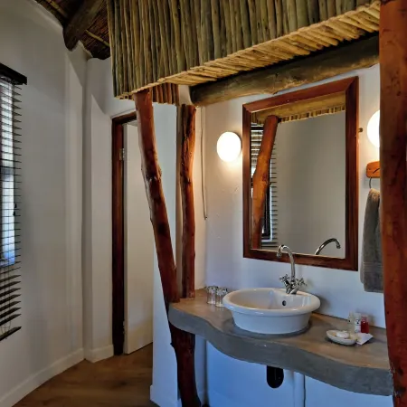 Warthogs Bush Lodge