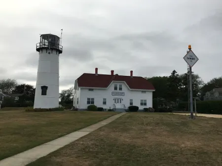 Chatham Village:  Lovely 1-Bedroom Apartment in Antique Home