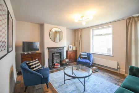 Delightful 1 Bedroom Seaside Cottage Отели рядом с достопримечательностью «Sea Lark Studio»