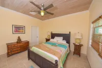 Stunning ocean views, first class accommodation - now with beautiful pool & deck
