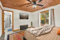 Huge/Mountain Views/Theater/Ski/HotTub/Sauna/GameRoom
