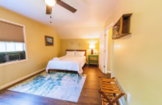 Enjoy Relaxing at Riverfront Property 4 miles from Sandstone Falls!