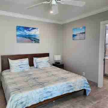 Northwest Paradise - Beauty, Tranquility and Comfort in a 3-Bedroom Condo Rooms