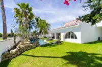 Amazing 6,000 sqft house sleeps 10, walk to Beach, Shops and Restaurants Hotels near Isis Healing House Alternative Therapies & seven Zenses Cabo Spa