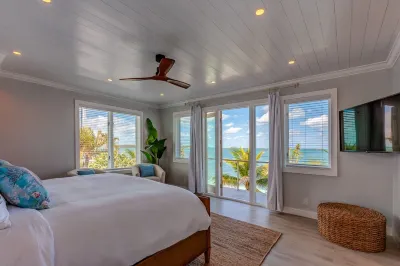 Waterfront 4-Bedroom Home on Private Peninsula w/ Private Dock! Hotels in 