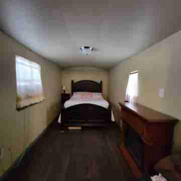 Turner Falls Cabins #3 inside of Turner Falls Park Rooms