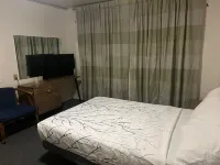 Economy Inn - Motels
