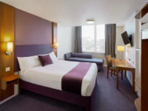 Premier Inn Manchester Airport (M56/J6) Runger Lane North Hotels in Ringway