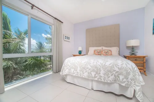 Steps to the Beach! 2bed/2.5bath condo - Seabreeze Villas