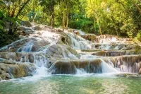 Peaceful Getaway in central area close to food and popular Jamaican adventures Hotel a 