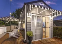 New Tiny House Chi Health Spa 주변 호텔