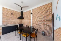 Casa San Francisco with pool, patio and bbq grill