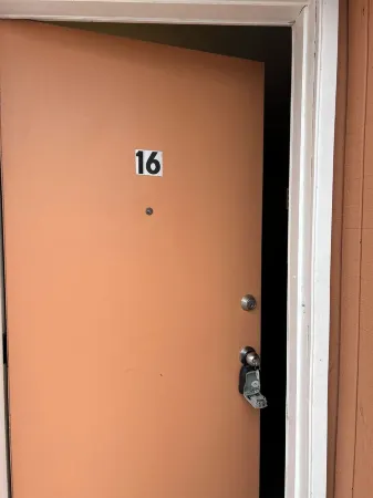 Cozy studio with Smart TV and WiFi in Fillmore.