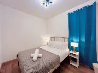 Casino Close Comfort walk to the falls 6-bedroom sleeps 12 with AC and WiFi USA