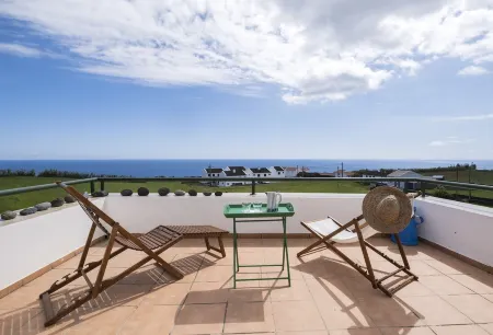 Casa Luz - The sea and sunrise live Отели в г. Nordeste