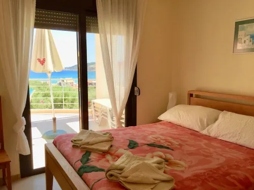 Almyrida Apartments, Large pool, 5 minutes walk from beach