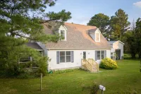 Family Friendly Waterfront Escape w/pier, gameroom, and fire pit! Hotels in Accomack County