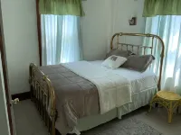 Two Families, up and Down Stairs, the 2nd Floor is the Vrbos Apartment Hotels in New Britain