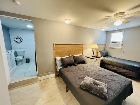 The “IN-LAW” lakefront apartment @ Sunset Estates Отели рядом с достопримечательностью «Суперспидвей Талладега»