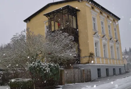 Ferienwohnung mit Balkon im Zentrum von Eberwalde