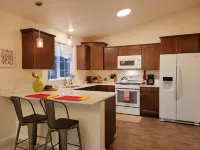 Birdsnest Rest Downtown Redmond Or. Walk to restaurants, breweries and shopping!