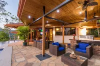 Casa Sea Breeze- Luxury OceanView Estate+50' Infinity Pool on 100 Acres