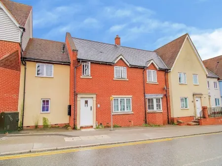 Cosy, peaceful, stylish 2 bedroom flat which a home away from home.