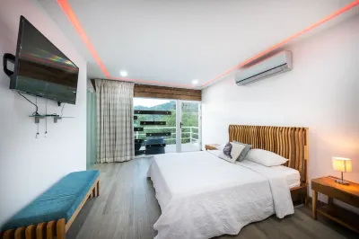 Luxury Villa #11 Private Pool, Oceanview & Complimentary Concierge Services