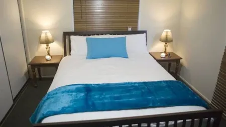 Stanthorpe Country Resort, 6 bedrooms for 12 guests Отели в г. Станторп