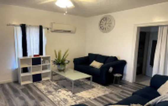 Amazing Hannibal Home - Eitaly’s on Paris