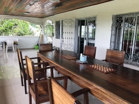 Deux-Palmes-Kribi, close to the beach (200m), comfortable and family-friendly