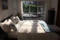 Beachfront Luxury 1 BDR Apt. Sleeps Up To 4 @ Balcones Del Atlantico