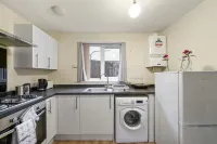 LT Properties Lovely Studio Apartment