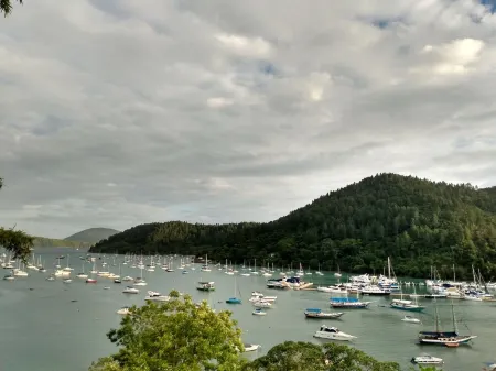 Apartment in Itaguá, Ubatuba, High Standard, Sophistication in Family Structure. Отели рядом с достопримечательностью «Ubatuba Bus Station»