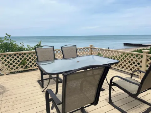 Long term rental on the lake front