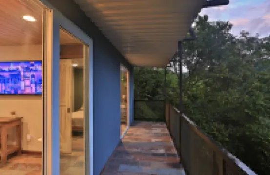 Canyon Casa: Direct Riverfront :20 Minutes to the SJO Airport ! 巴西酒店