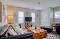 Lovely 2-Bedroom Home Located Close To It All