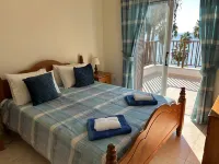 Stunning 3 bed 3 bath front line villa in  the heart of Coral Bay