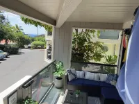 Modern Kona Retreat • Walk to Ocean & Town Hotels near Manini'owali Beach (Kua Bay)