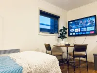 Cozy Unit in Penguin