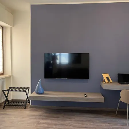 Blue Apartment - Verona & Lake